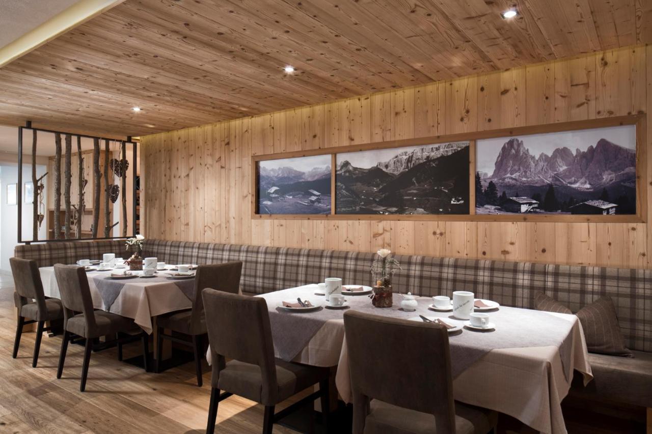 Hotel Comploj Adults Only Selva di Val Gardena Exteriör bild