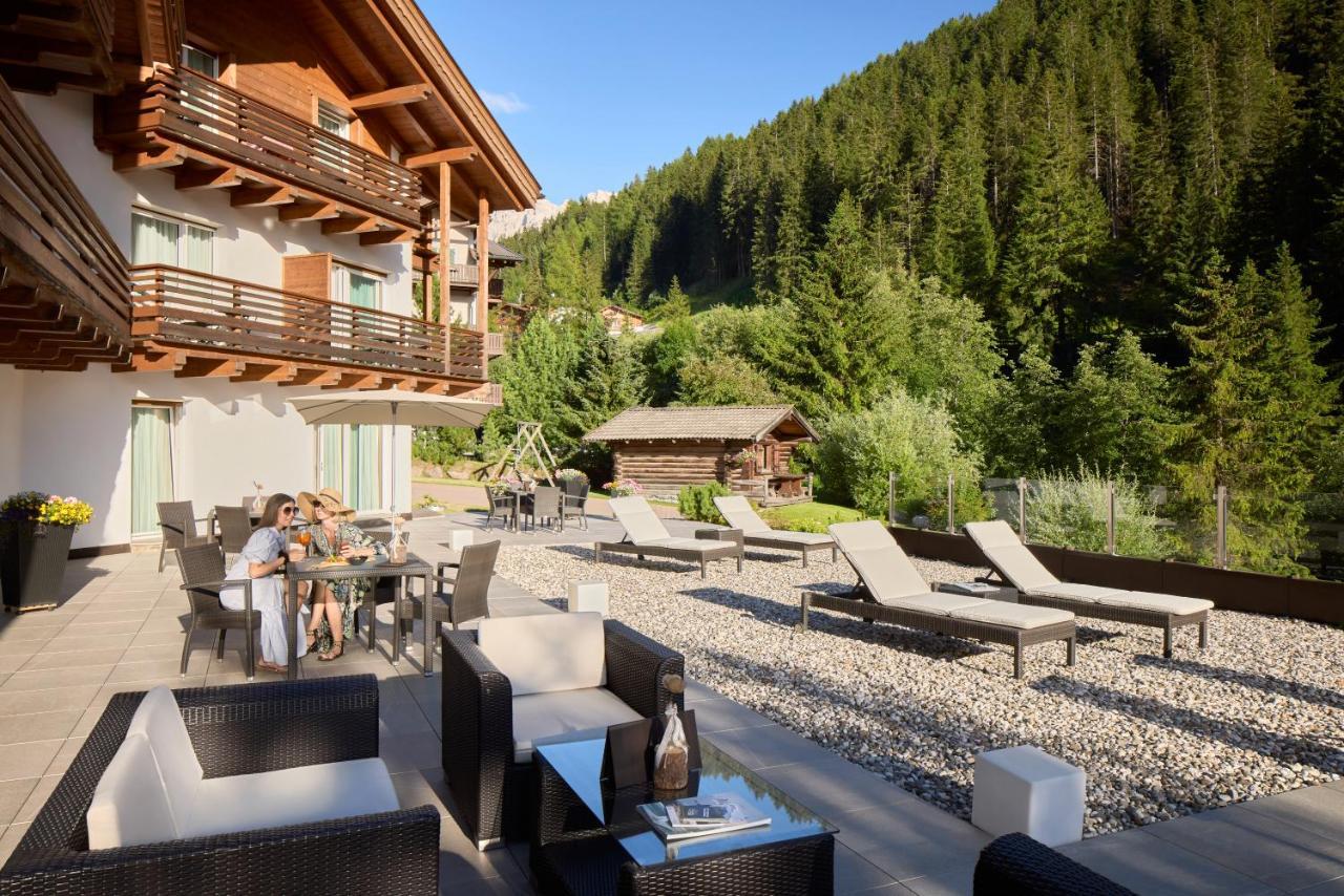 Hotel Comploj Adults Only Selva di Val Gardena Exteriör bild