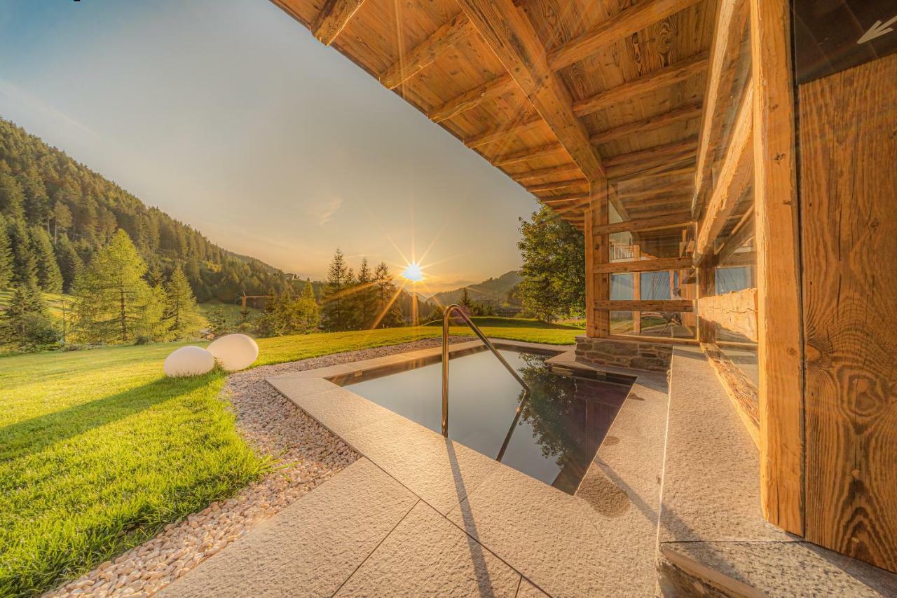 Hotel Comploj Adults Only Selva di Val Gardena Exteriör bild